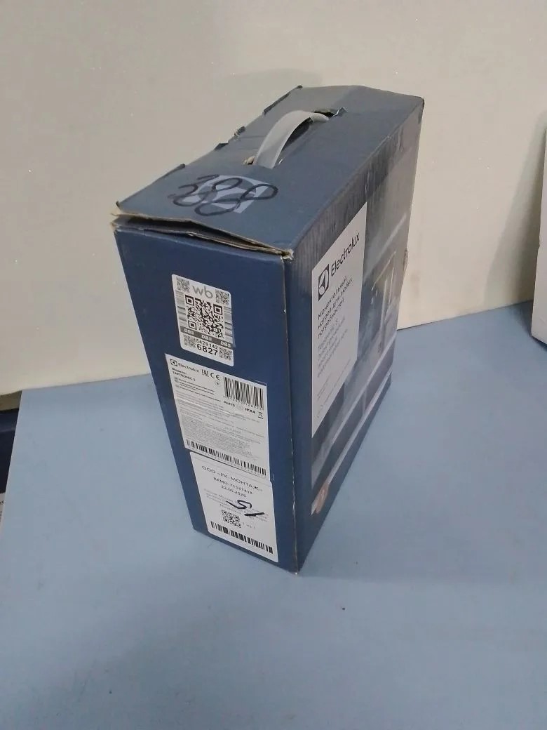 Водонагреватель проточный Electrolux Taptronic S