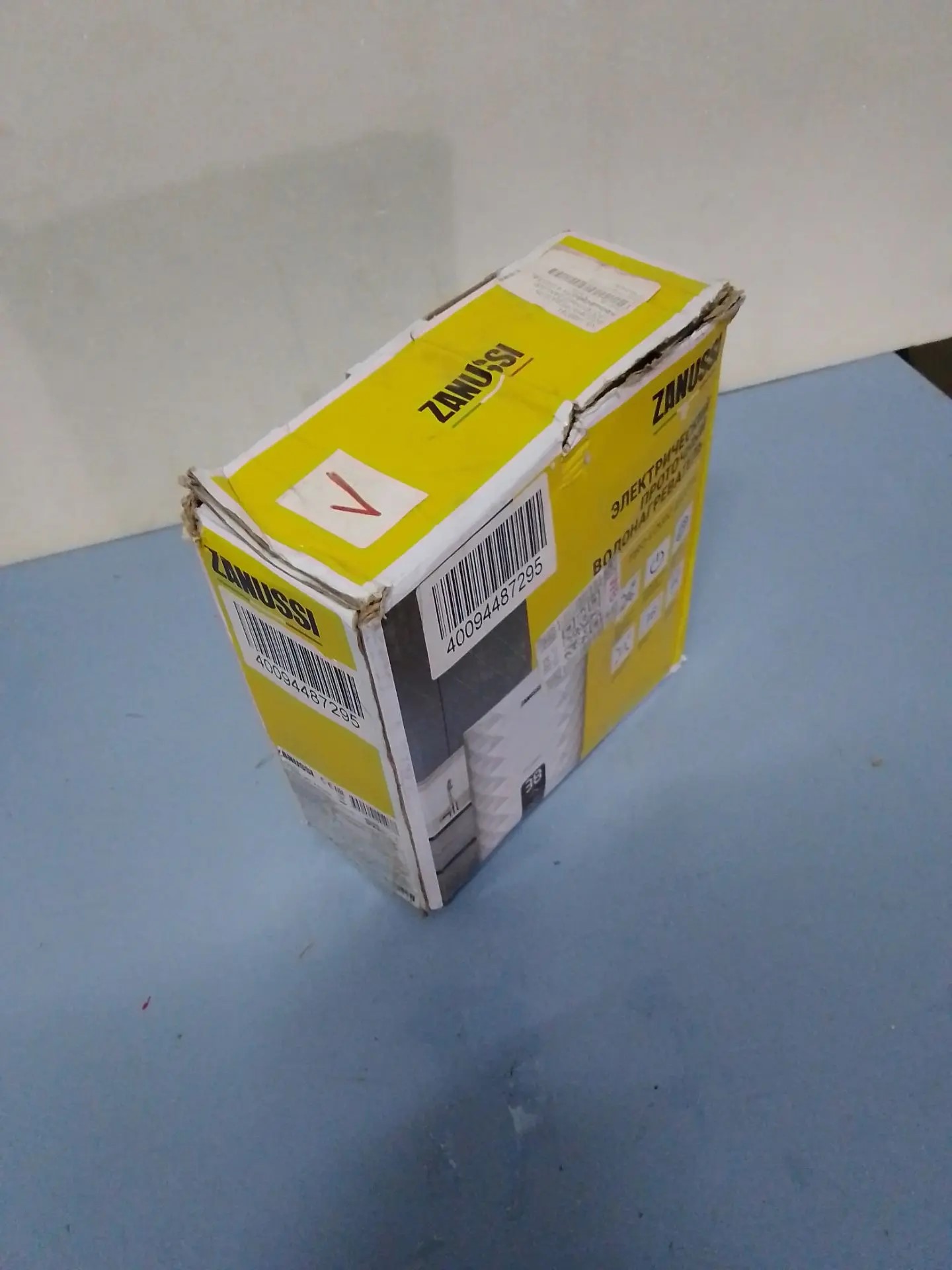 Водонагреватель проточный Zanussi Pro-logic SPX 4 Digital