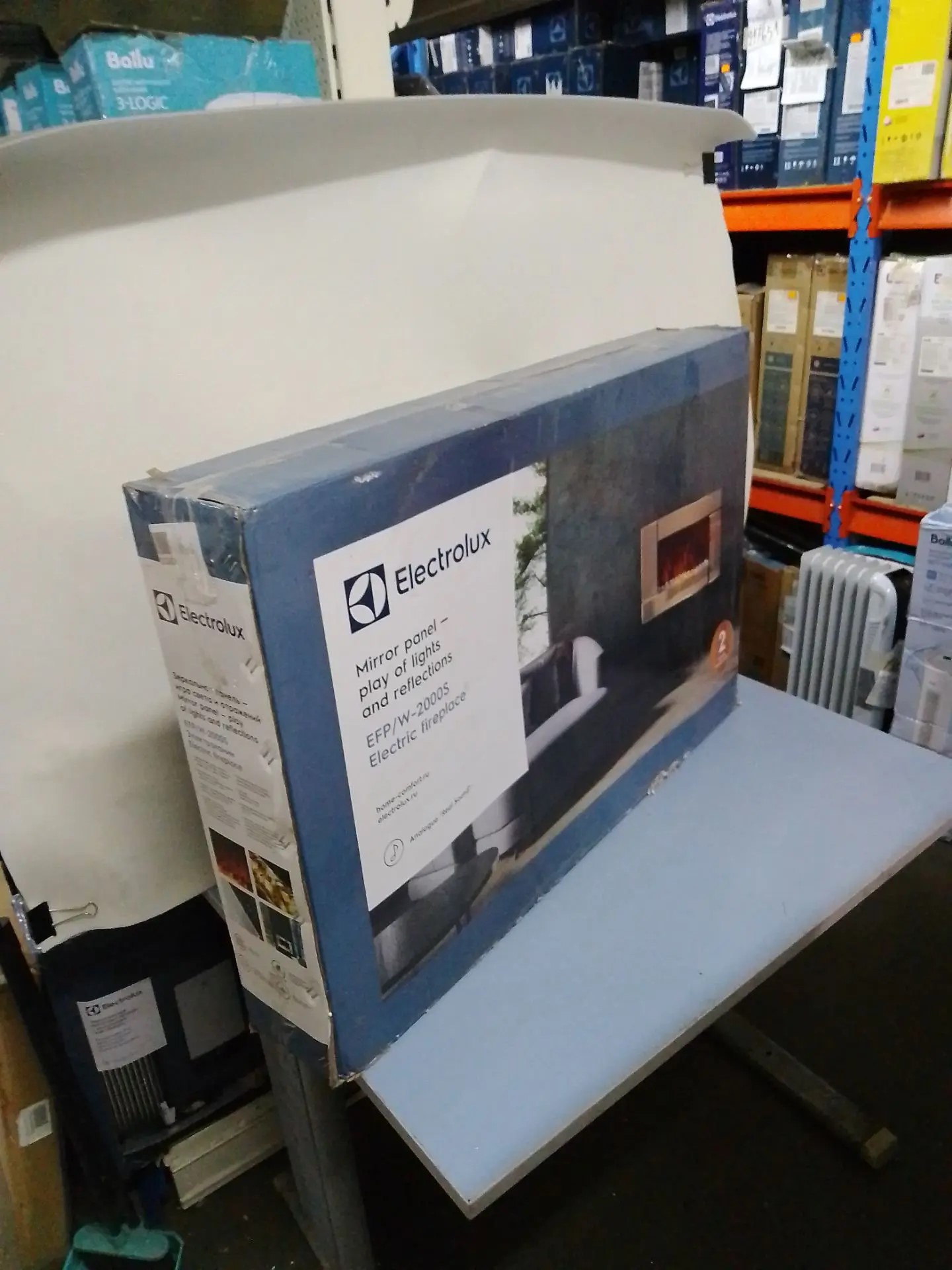 Электрокамин Electrolux EFP/W-2000S Silver