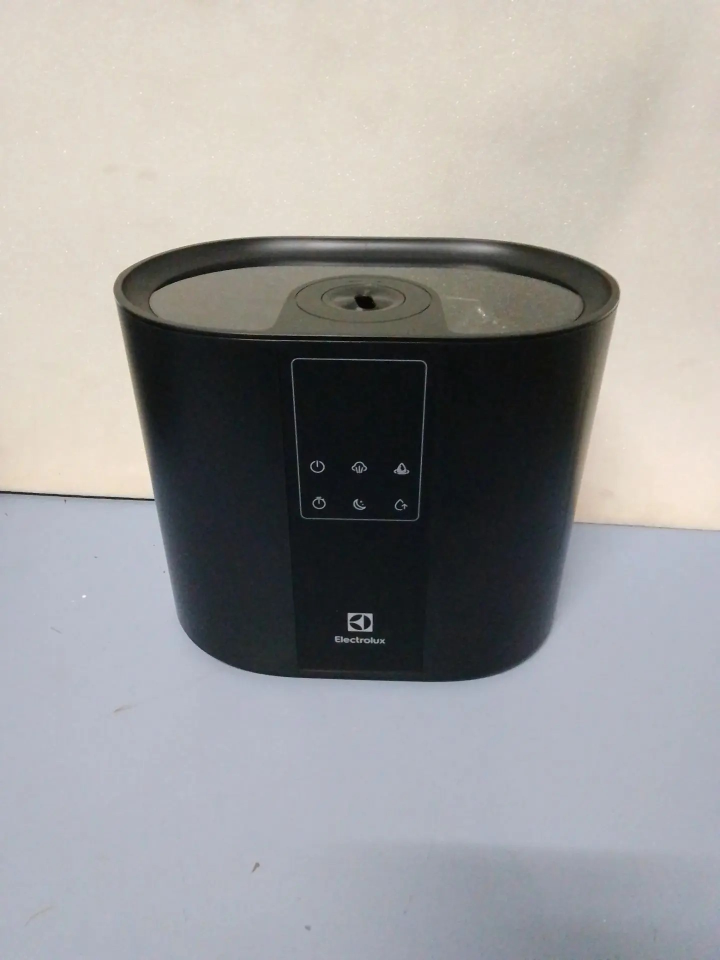 Увлажнитель воздуха ультразвуковой Electrolux EHU-6110D