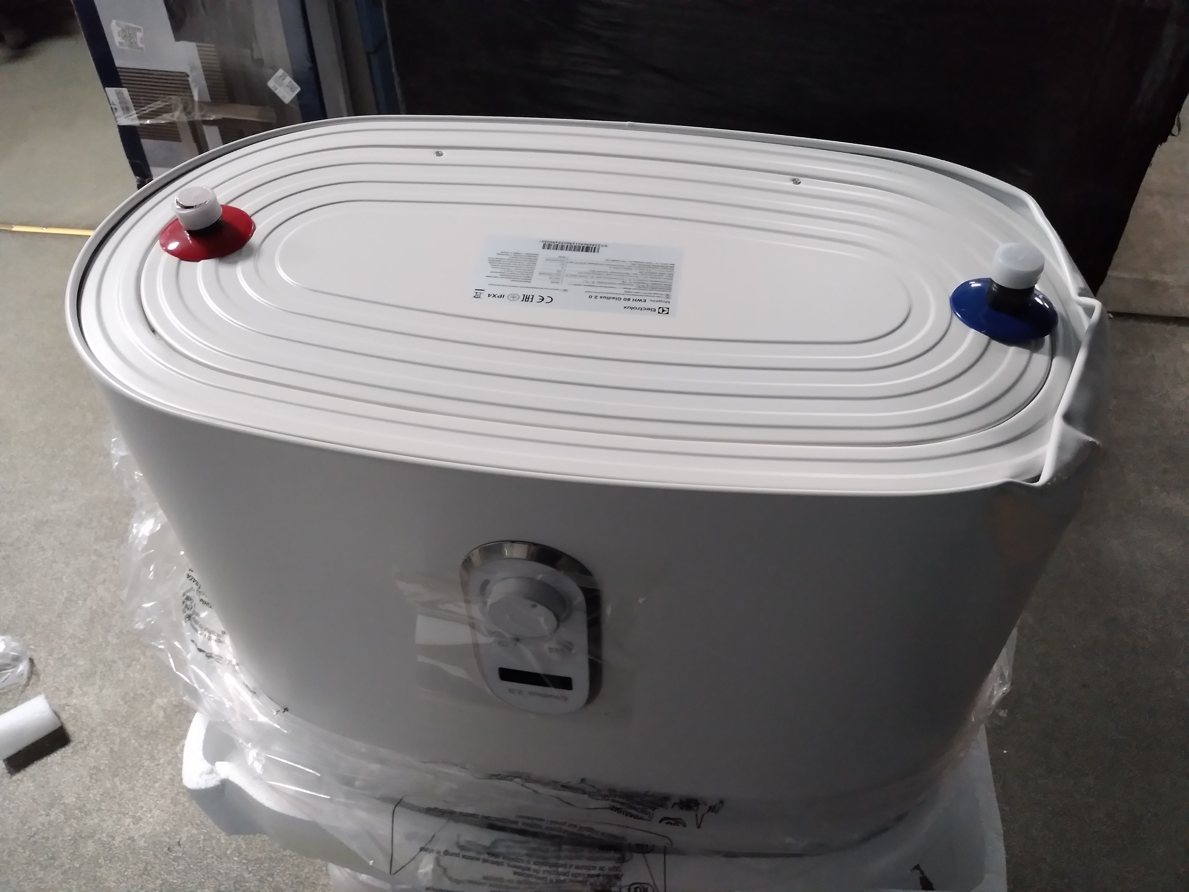 Водонагреватель Electrolux EWH 80 Gladius 2.0